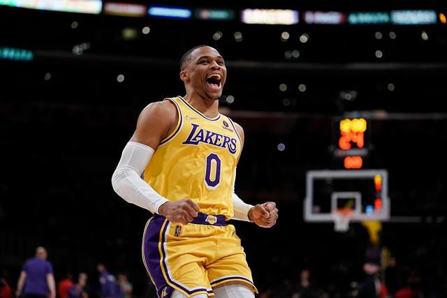 俱乐部杯-李添荣20分上海胜山西 洛夫顿24+12